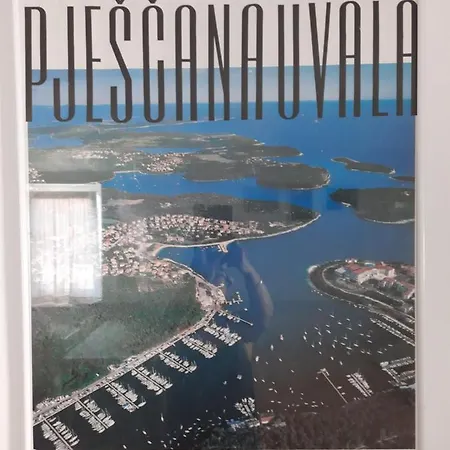 Apartment Pjescana Uvala App. Tea