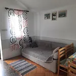 Pjescana Uvala App. Tea Διαμέρισμα *